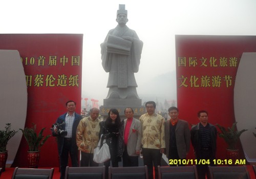 40f702ddd5a7d78c_02.jpg