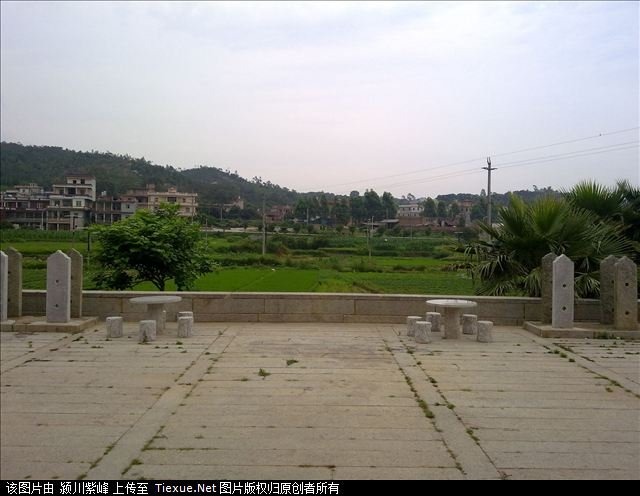 d86670bacdb32bf8_01_488e1ef467f3.jpg