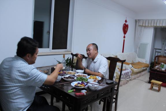 房氏宗亲未谋面 一见如故话发展：宗亲纪事.jpg