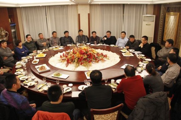 山东房氏宗亲文化联谊会与烟台分会对接联谊巡礼：宗亲纪事.jpg