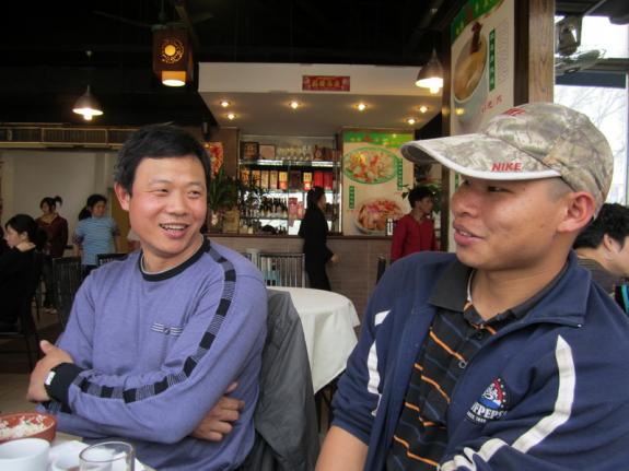 在广州会见晓军、俊鑫、跃杰（洛阳）宗亲：房氏迁徙与分布.jpg