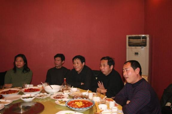 1月30日河南房氏宗亲聚会照片：宗亲纪事.jpg