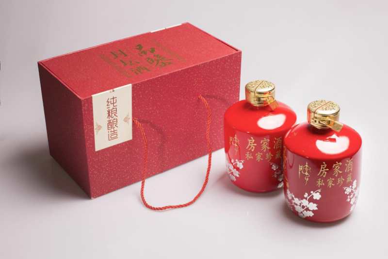 【欢迎加盟】首届房氏宗亲优质产品交流会稀有、优质产品展示：宗亲纪事.jpg