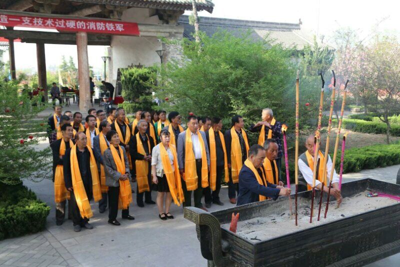 【房氏文化】法王房寅后裔清明法王庙祭奠老祖：房氏遗迹辑录.jpg