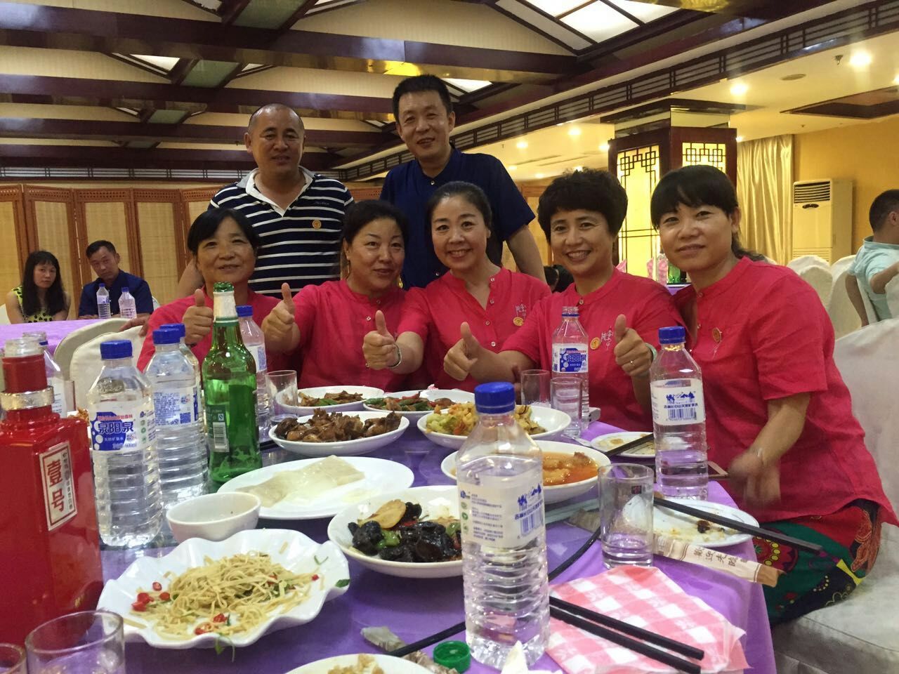 【现场花絮】吉林房氏宗亲文化联谊会一周年庆典：宗亲纪事.jpg