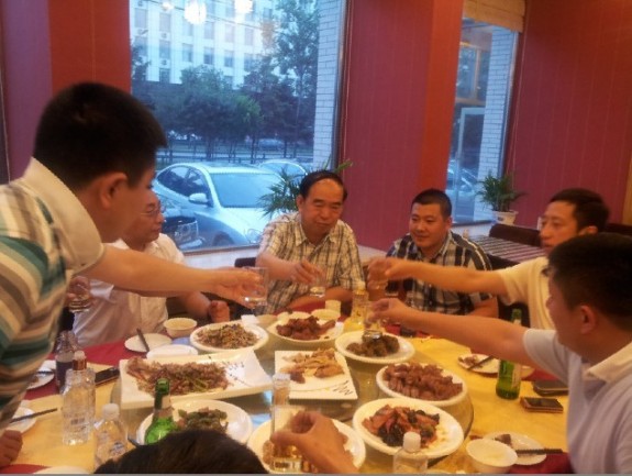 黑龙江知名企业家房本良当选黑龙江房氏宗亲联谊会名誉会长：宗亲纪事.jpg