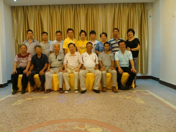 马六甲宗亲参观梅州国器堂：宗亲纪事.jpg