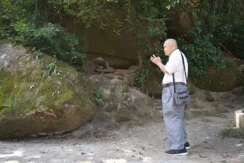 【榜样】三十多载坚守连南房氏瑶族文化的房先清：房氏人物纪略.jpg