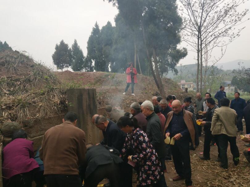 【地方特色】中江西山(五块碑)房氏祭祖暨宗亲联谊活动掠影：宗亲纪事.jpg