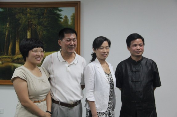 第二次世界房氏宗亲联谊大会筹备会暨房氏故里河南遂平招商联谊会在哈尔滨举行：宗亲纪事.jpg