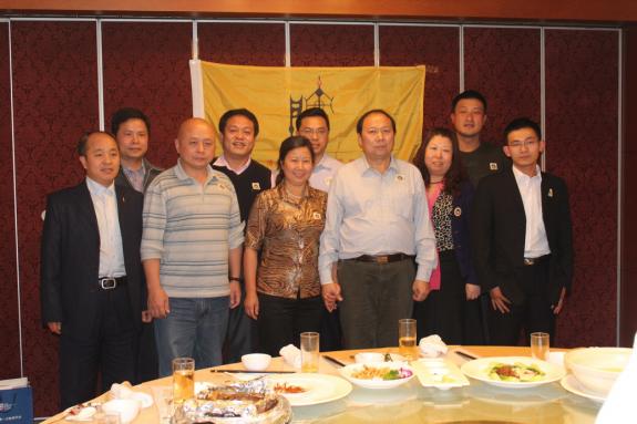 11.10.27锦苑餐厅京城宗亲小聚会：宗亲纪事.jpg