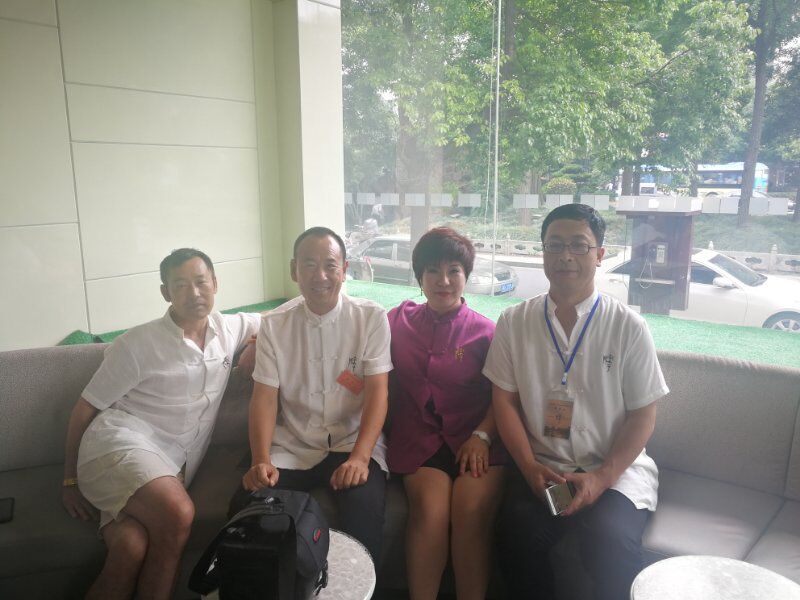【活动直播】江苏房氏宗亲文化联谊会暨扬州房氏宗亲会成立大会举行：宗亲纪事.jpg
