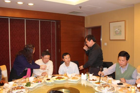 11.10.27锦苑餐厅京城宗亲小聚会：宗亲纪事.jpg