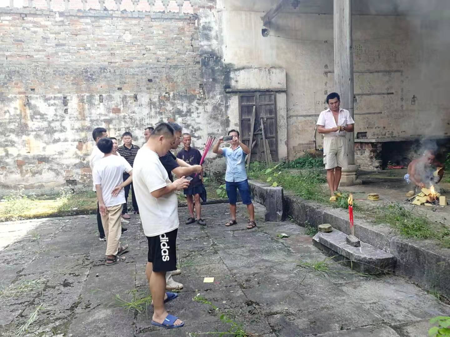 【祝贺】广安房氏宗亲跨越数百年抵湖南永州千里寻祖根圆满：房氏字辈辑录.jpg