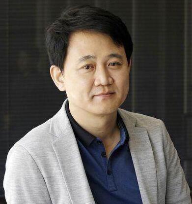 【韩国房氏】马化腾曾给了他5亿美元, 高中辍学生房俊爀 韩国第一大手游公司Netmarble创始人：海外房氏纪.jpg