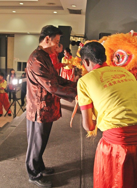 马来西亚马六甲清河堂房氏宗亲会办新春联欢晚宴暨敬老尊贤：海外房氏纪闻.jpg