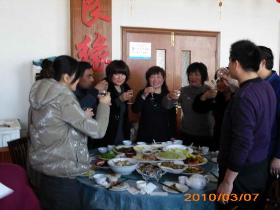 2010山东日照房氏宗亲春节团拜聚会：宗亲纪事.jpg