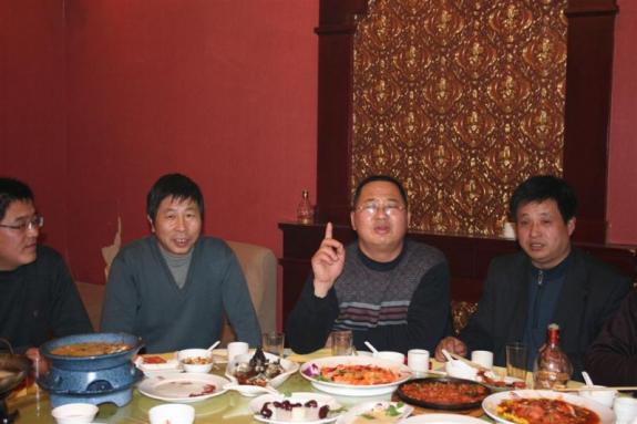 1月30日河南房氏宗亲聚会照片：宗亲纪事.jpg
