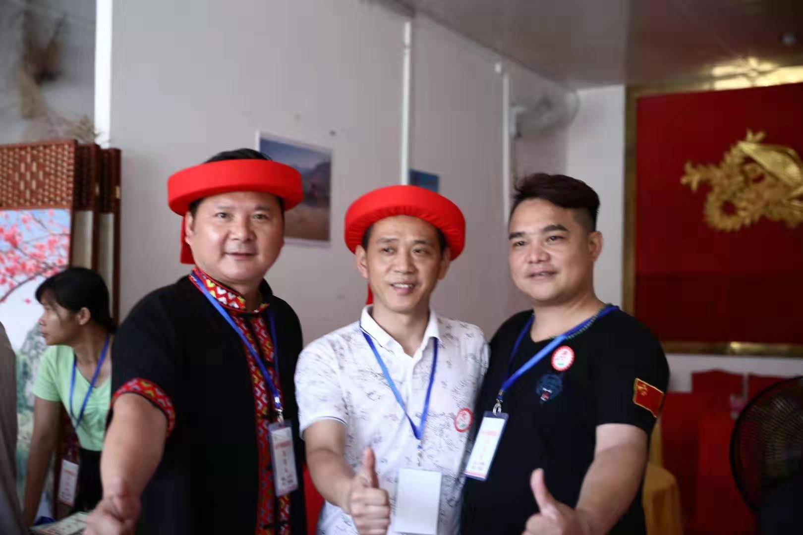 【花絮】各地房氏齐聚千年瑶寨贺连南首届房家文化交流活动：祭祖纪实.jpg
