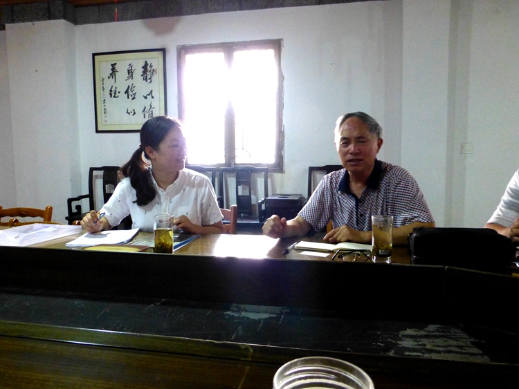 石丽博士来我会作访问（文化资料整理）.jpg