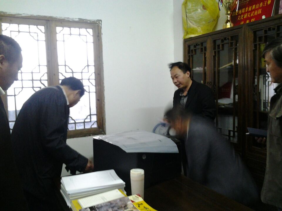 办公室增添新设备（文化资料整理）.jpg