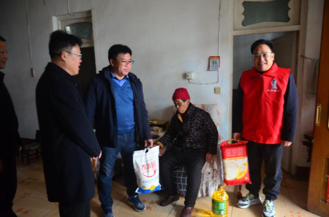 滕州市孔子文化研究协会走访慰问困难家庭（宗亲纪事）.png
