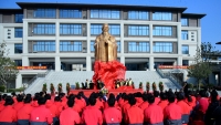 弘扬圣贤智慧，筑牢育人根基——界首一中校园再添文化地标（文化资料）.jpg