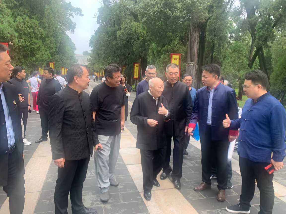 追念德墉老会长（人物史料）.jpg