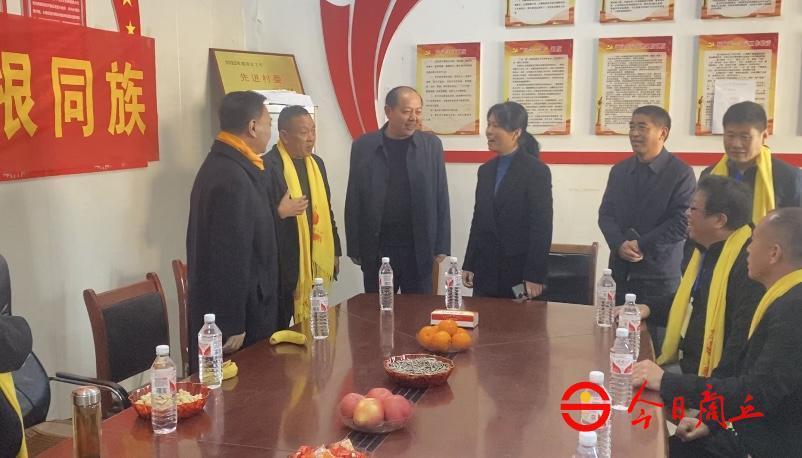 专家学者宁陵考察中原“三孔”遗址（胜迹史料）.jpg