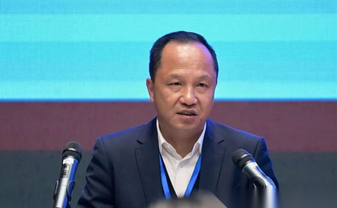 孔垂长先生出席孔德墉先生逝世三周年纪念会暨墓祭仪式 ... ... ...（人物史料）.png