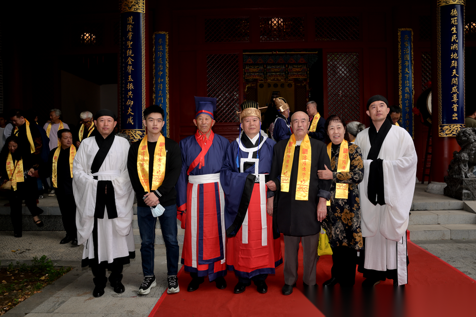 沈水之阳复斯文：沈阳解放七十八载首启清明公祭孔子大典 ...（祭祀纪事）.png