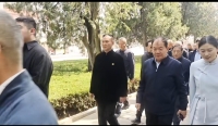 孔氏家谱钤印礼和赠谱仪式在曲阜举行（谱牒资料）.jpg