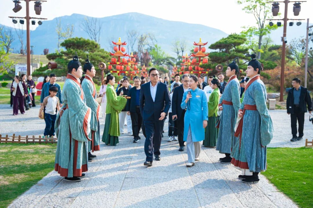 2026海峡两岸孔子文化春会曲阜启动，孔垂长先生致辞并主礼崇圣成 ...（文化资料）.jpg