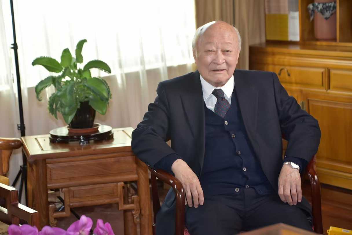 追念德墉老会长（人物史料）.jpg