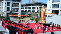 弘扬圣贤智慧，筑牢育人根基——界首一中校园再添文化地标（文化资料）.jpg