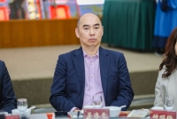孔垂长会见马来西亚中华总商会总会长吴逸平一行，设雅集晚宴招待并授牌褒扬（宗亲纪事）.jpg