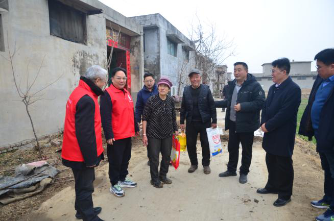 滕州市孔子文化研究协会走访慰问困难家庭（宗亲纪事）.png