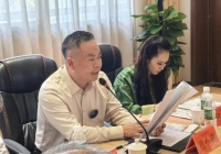 孔垂长会长赴黔看望孔氏宗亲，百余宗亲在棂星门列队欢迎（文化资料）.jpg