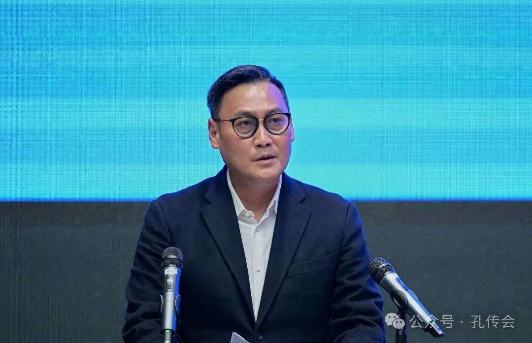 孔垂长先生出席孔德墉先生逝世三周年纪念会暨墓祭仪式 ... ... ...（人物史料）.jpg