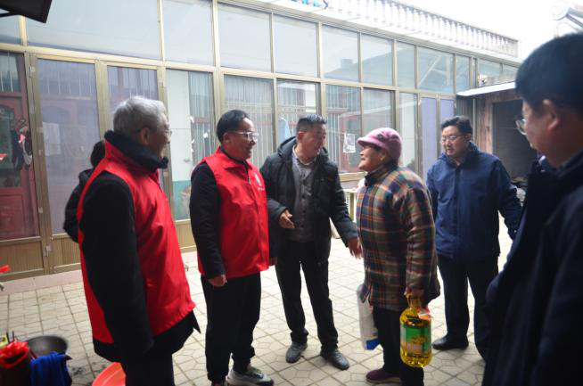 滕州市孔子文化研究协会走访慰问困难家庭（宗亲纪事）.png