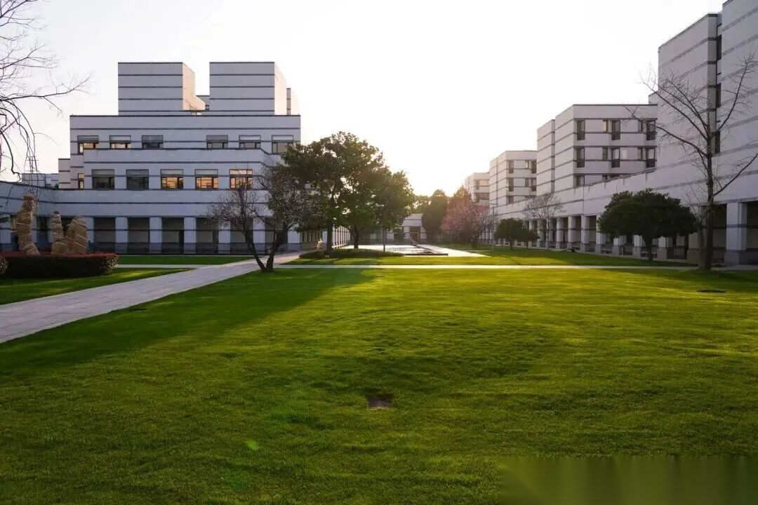 孔维众会长受邀出席中欧国际工商学院 “新时代的女性觉醒” ...（文化资料）.png