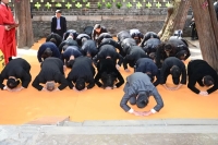 孔垂长主祭丙午年尼山春祭和孔林家祭  “至圣家学堂”揭牌（祭祀纪事）.jpg