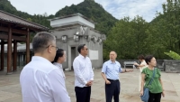 孔垂长先生参访贵阳孔学堂，在“文明书院会讲”和东亚儒学对话成果发布会上致辞（文化资料）.jpg