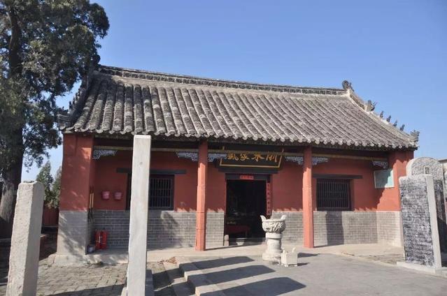 唐村潘氏家祠位于山东省济宁市邹城市唐村镇。（文化资料整理）.jpg