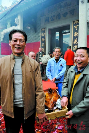 朱熹后人祠堂400岁石狮被偷 至少值20万元（宗祠古迹资料）.jpg