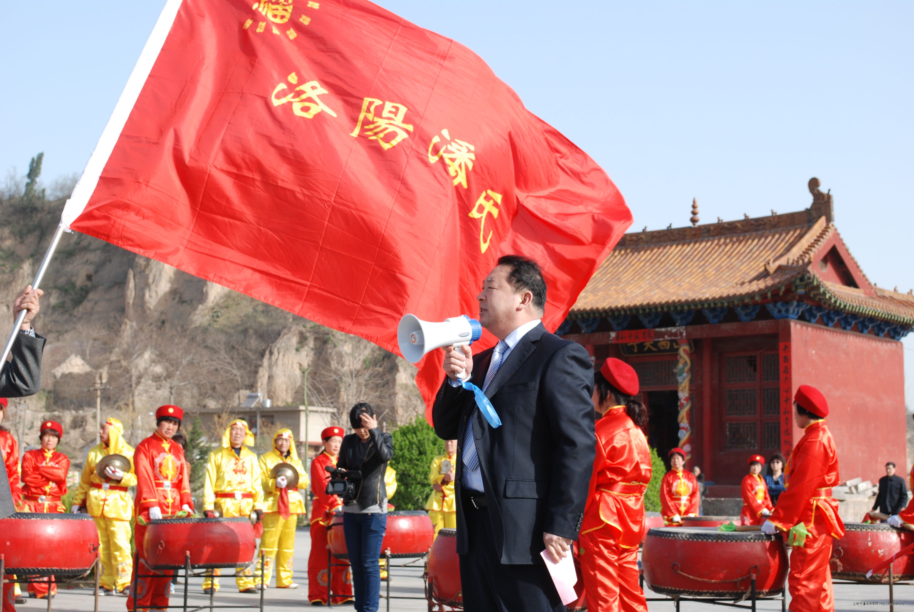 2012年洛阳潘氏荥阳祭祖大典 洛阳潘氏清明祭祖大典在荥阳隆重举行（祭祖纪事）.jpg