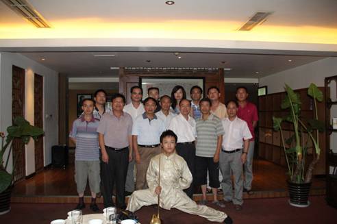潘鸿权副主席亲切看望四川潘氏（文化资料整理）.jpg