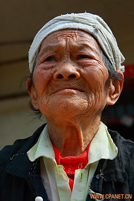 人生百年，历尽沧桑