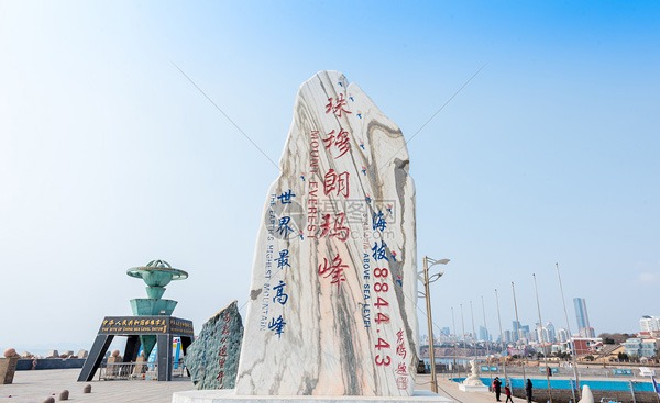 tang_8f42ba49f7fca35d22_02.jpg