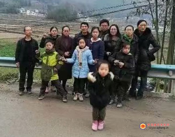 tang_aa2e68d31b702cb910_05.jpg